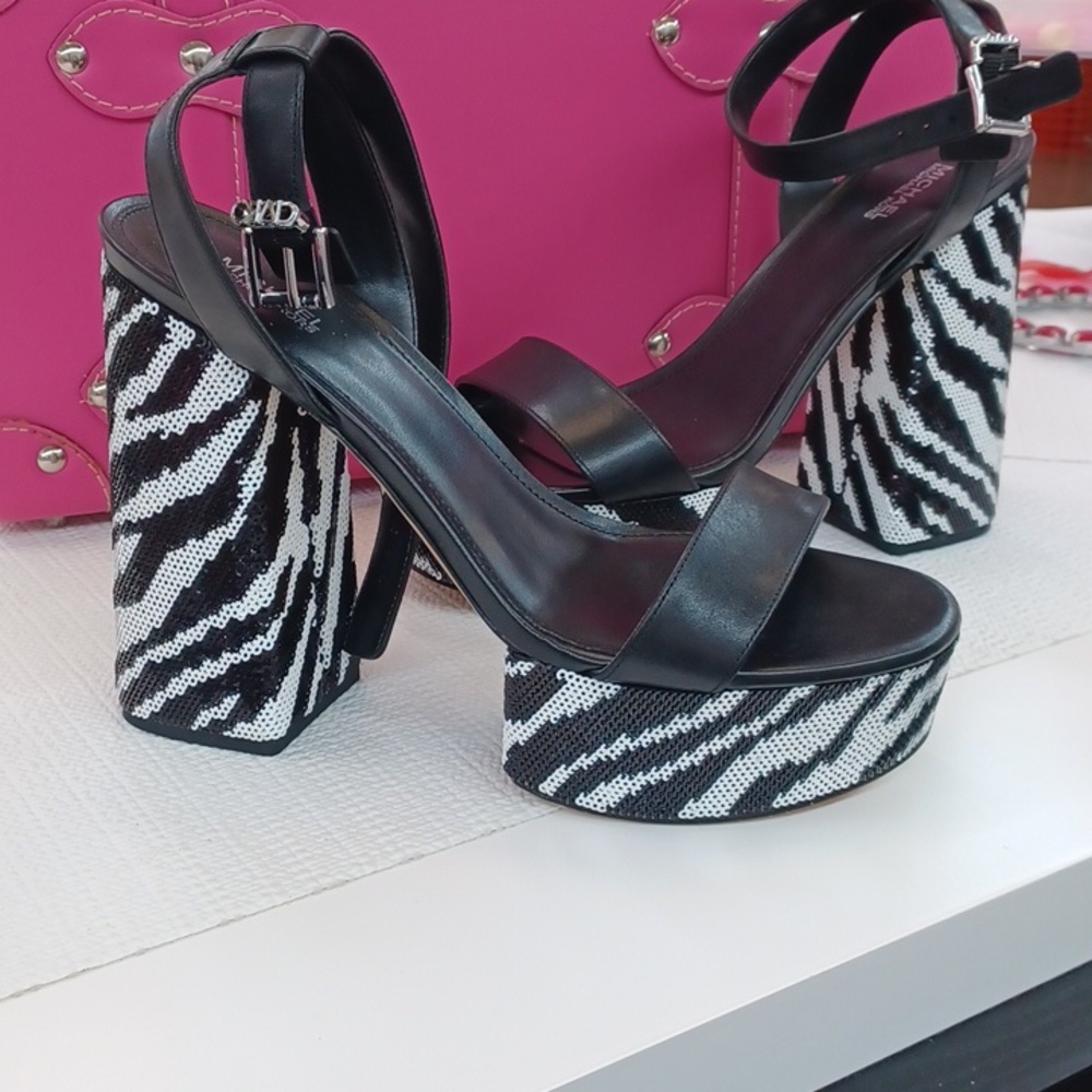 Michael Kors Ashton Zebra Platform Heel NWOB - Picture 2 of 11